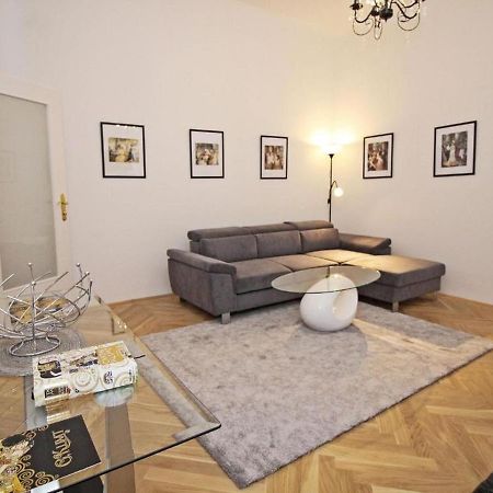 Ferienwohnung Klimt Wenen Buitenkant foto